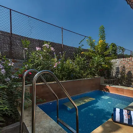 Saffronstays Lake House Marigold, Nashik - Rustic Cottages With Private Plunge Pool Exterior photo
