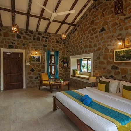 Saffronstays Lake House Marigold, Nashik - Rustic Cottages With Private Plunge Pool Exterior photo