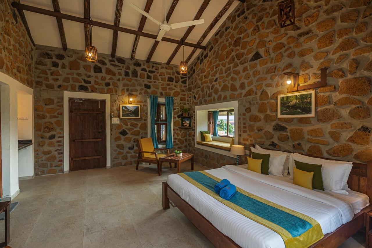 Saffronstays House Marigold, - Rustic With Private Plunge Pool Holiday home *