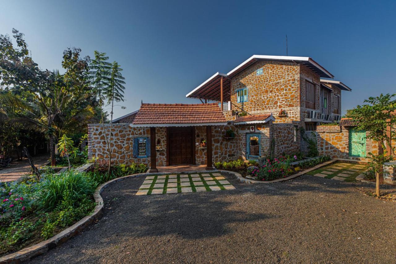 Holiday home Saffronstays House Marigold, - Rustic With Private Plunge Pool Nashik
